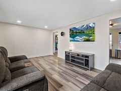 06-006_LIving Room